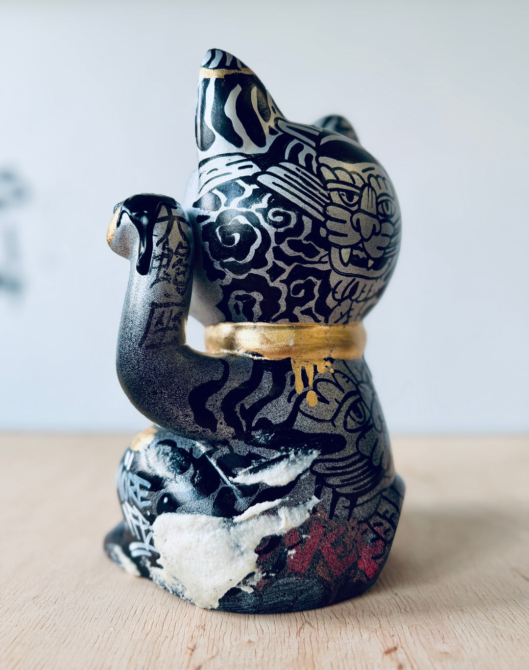 LUCKY CAT