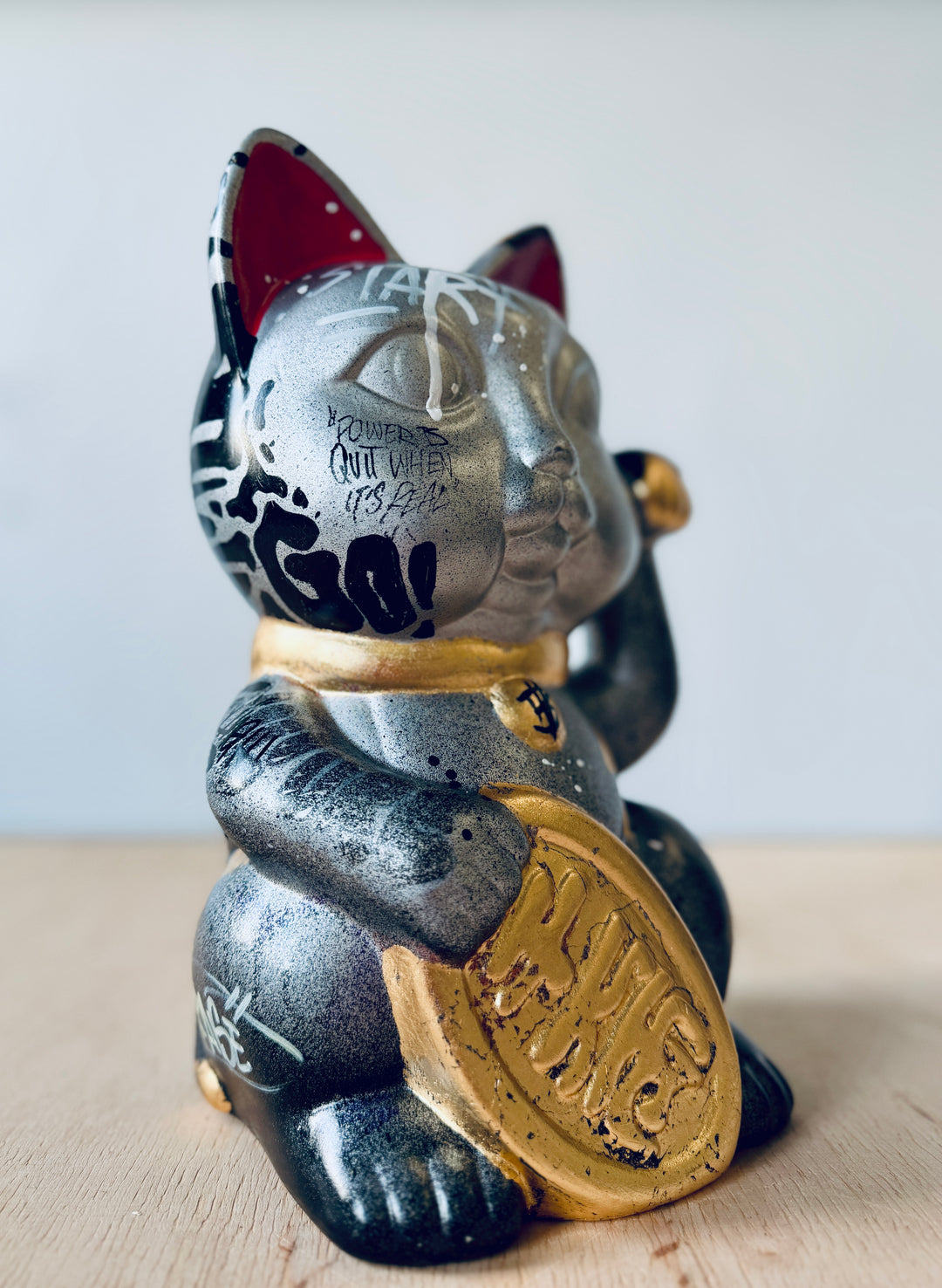 LUCKY CAT