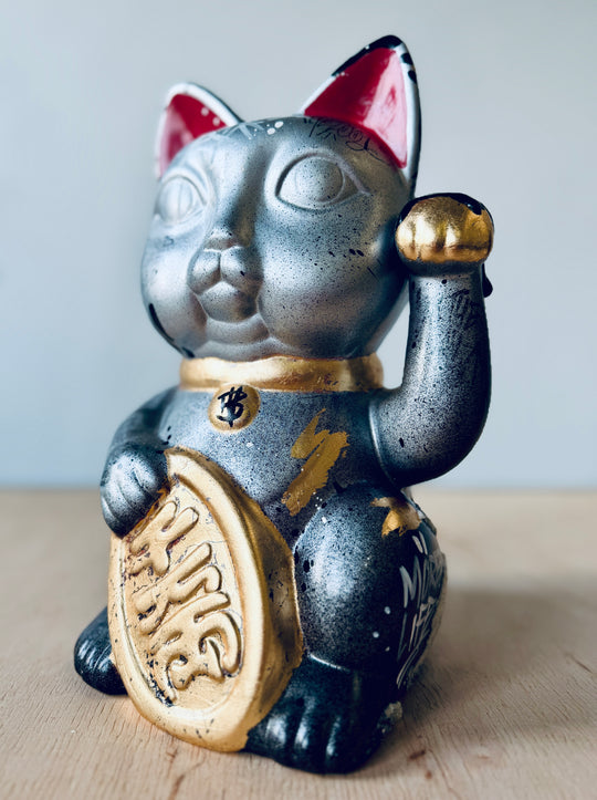 LUCKY CAT