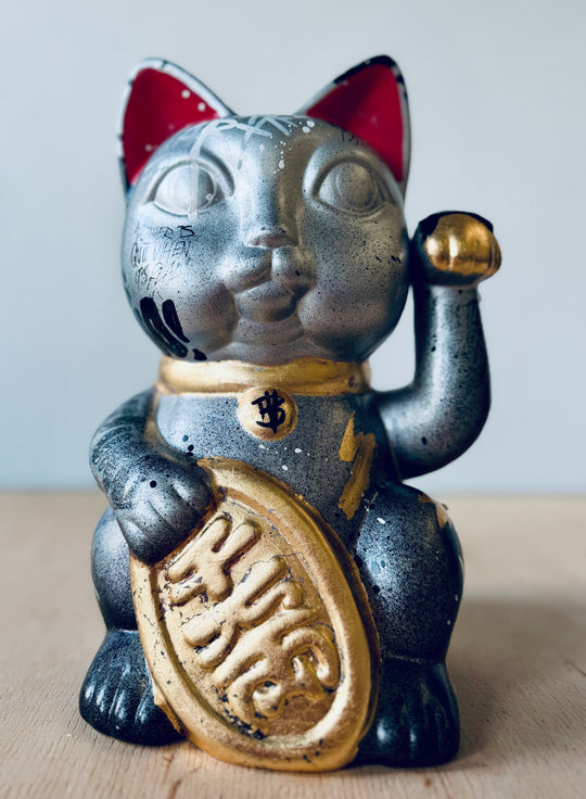 LUCKY CAT
